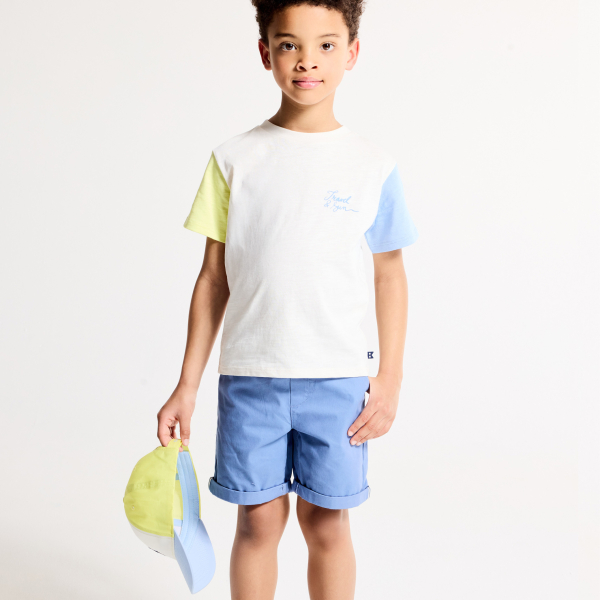 تيشيرت بأكمام قصيرة، بكتلة لون أبيض، للفتيان.الصغار.